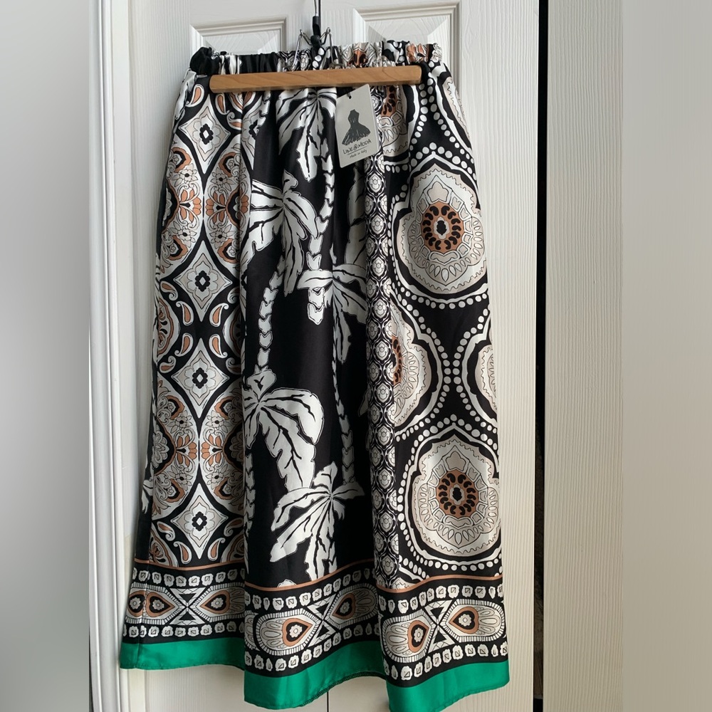 SZ M NWT Line A Moda Printed Maxi Skirt